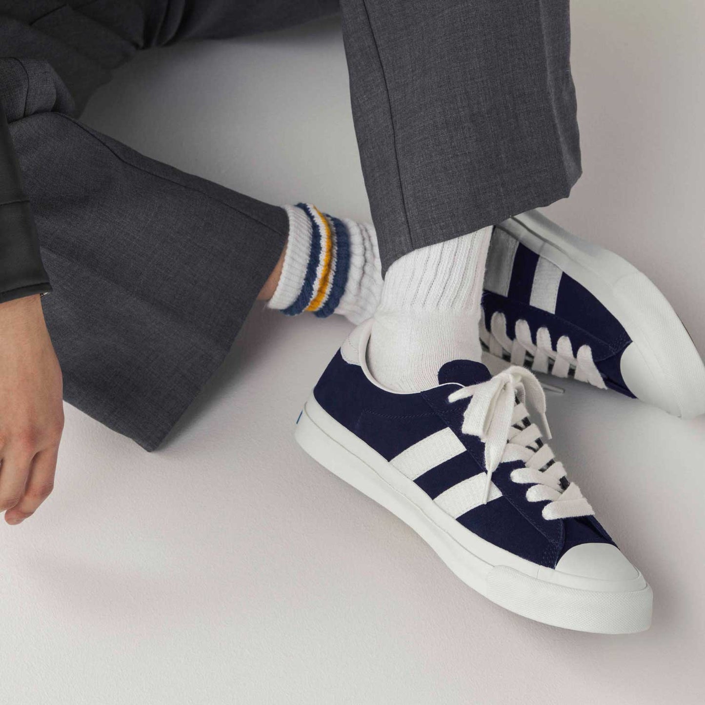 ロイヤルプラス スエード ロー ネイビー PN1021NV